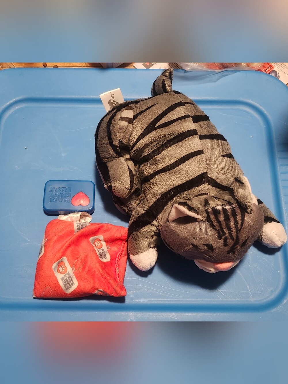 Pets Know Best Huggie Kitty Toy